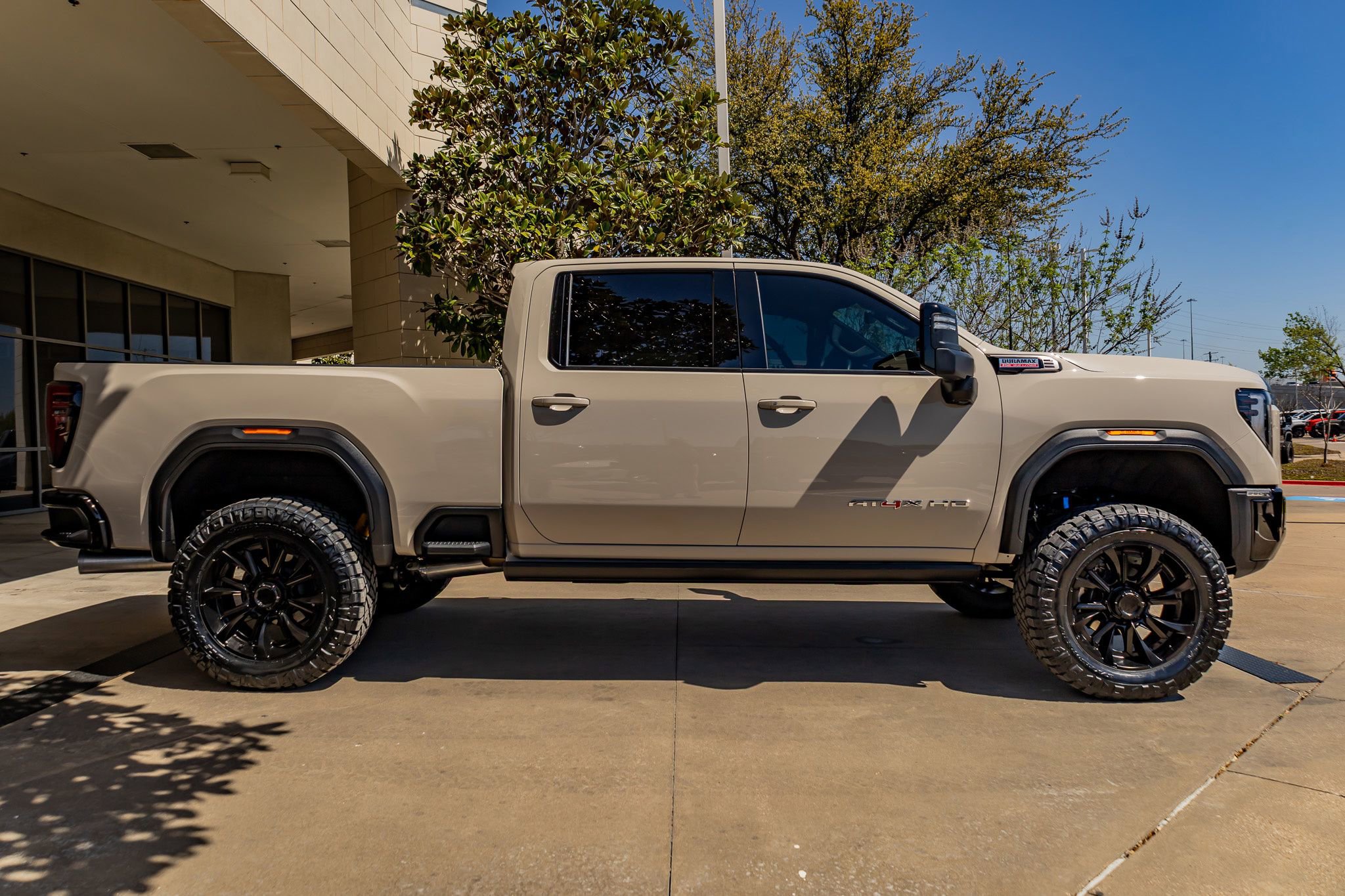 Used 2026 GMC Sierra 2500 AT4X image 11