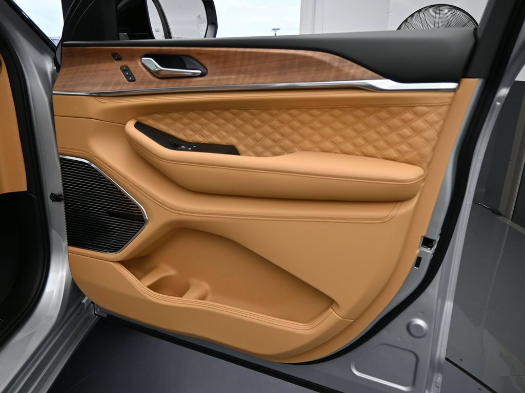 New 2025 Jeep Grand Cherokee L Summit AWD/4WD image 56
