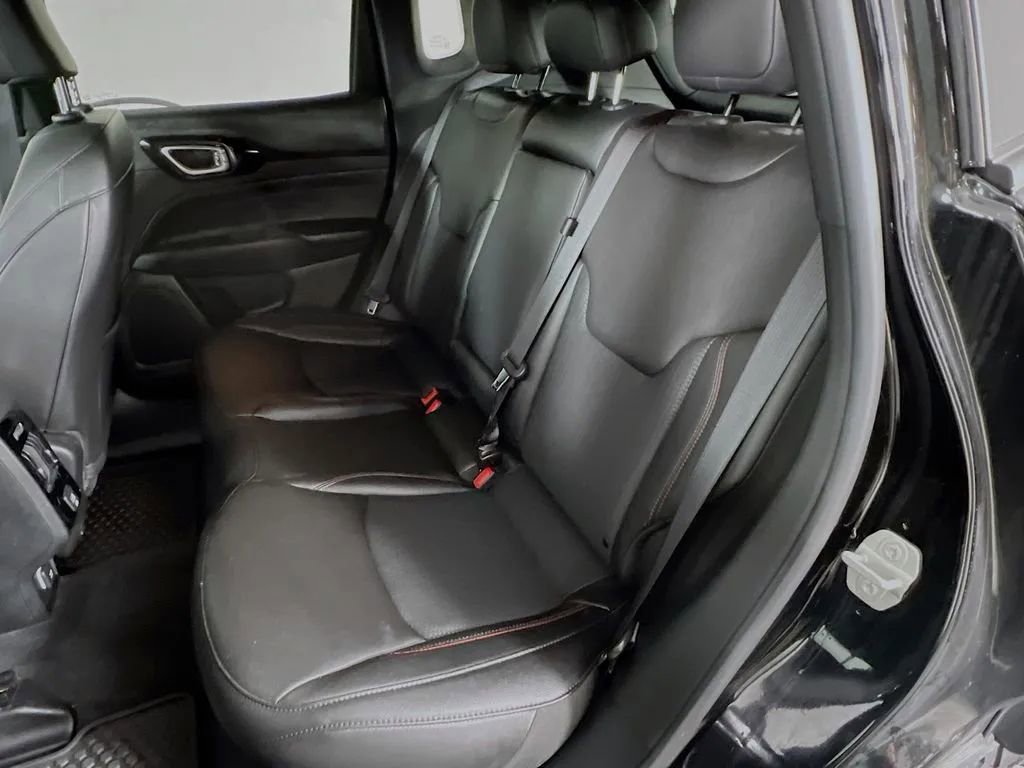 Used 2024 Jeep Compass Trailhawk image 23