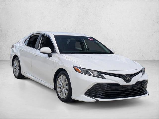 Used 2020 Toyota Camry LE FWD image 3