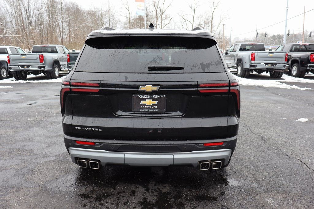 Used 2025 Chevrolet Traverse LT image 19