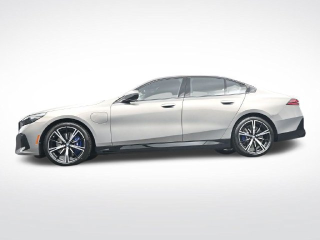 New 2027 BMW 550e xDrive AWD/4WD image 36