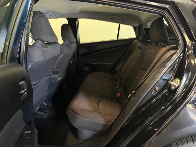 Used 2022 Toyota Prius LE FWD image 19