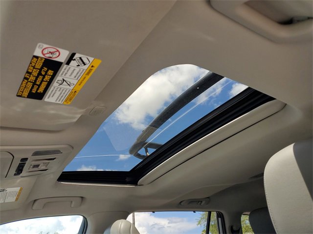 Used 2022 Toyota Highlander Limited image 16