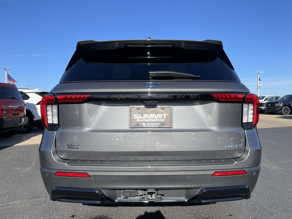 Used 2025 Ford Explorer ST-Line image 34