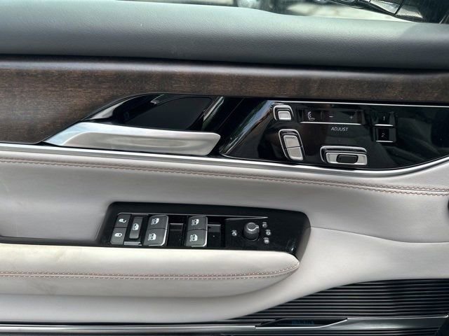 New 2024 Jeep Grand Wagoneer L 4WD w/ Flexible Seating Group image 10