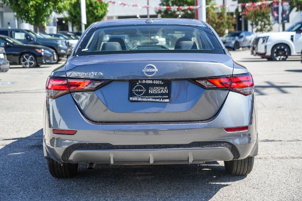 Used 2025 Nissan Sentra SV w/ All-Weather Package FWD image 7