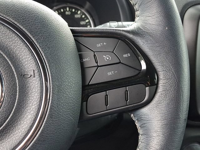 Used 2021 Jeep Renegade Latitude AWD/4WD image 21