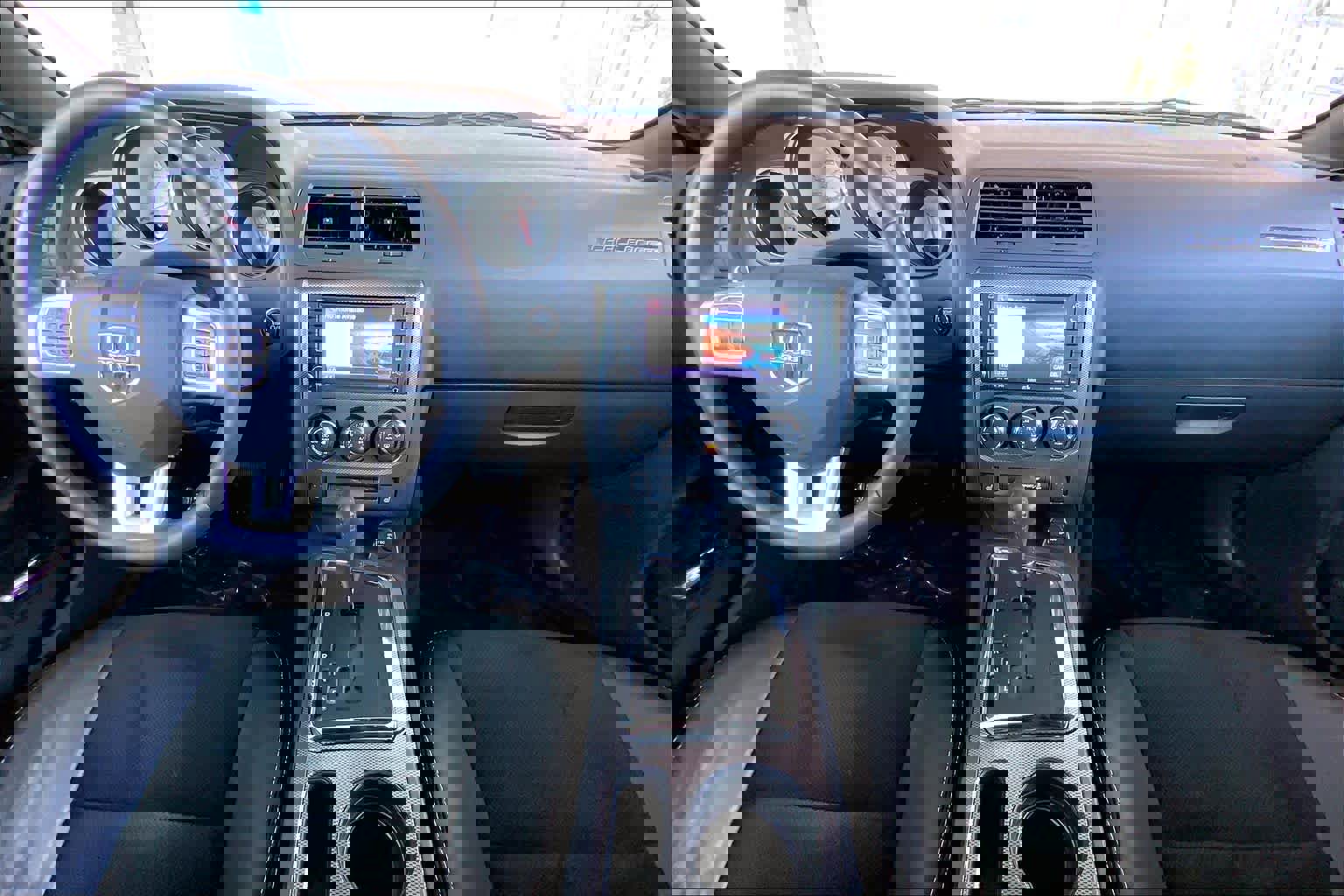 Used 2014 Dodge Challenger R/T image 16