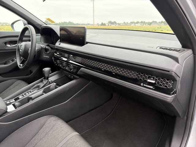 Used 2025 Honda Accord Sport image 20