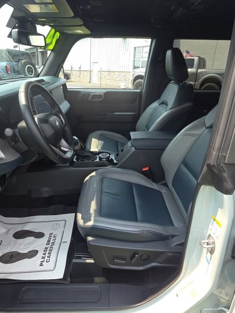 Used 2024 Ford Bronco Outer Banks AWD/4WD image 15