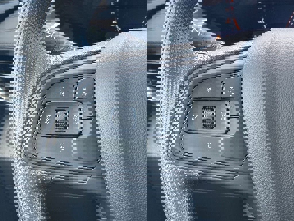 Used 2025 Buick Envista Preferred image 14