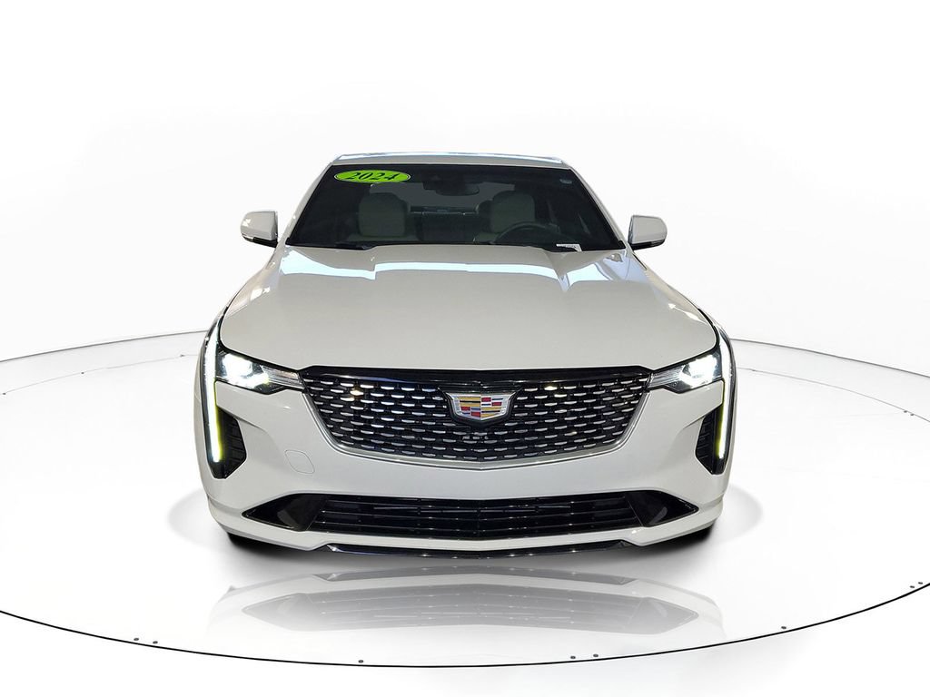 Used 2024 Cadillac CT4 Luxury RWD image 2