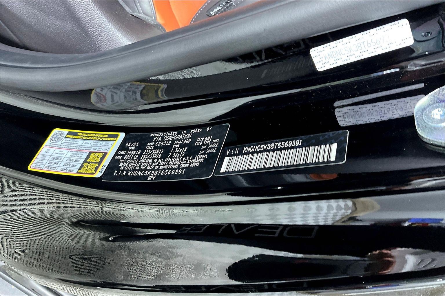 Certified 2026 Kia Carnival EX FWD image 19