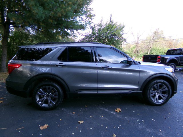 Certified 2024 Ford Explorer XLT w/ Equipment Group 202A AWD/4WD image 10