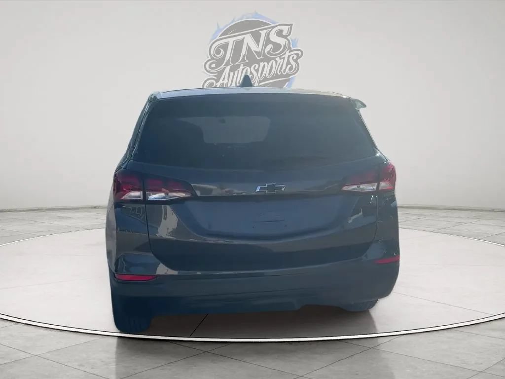 Used 2022 Chevrolet Equinox LS FWD image 4