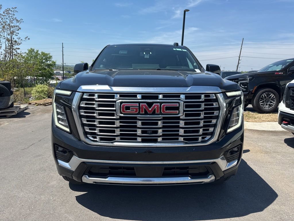 Used 2025 GMC Yukon XL Denali image 3