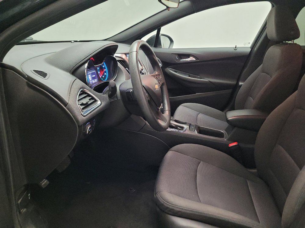 Used 2018 Chevrolet Cruze LT w/ Convenience Package FWD image 17