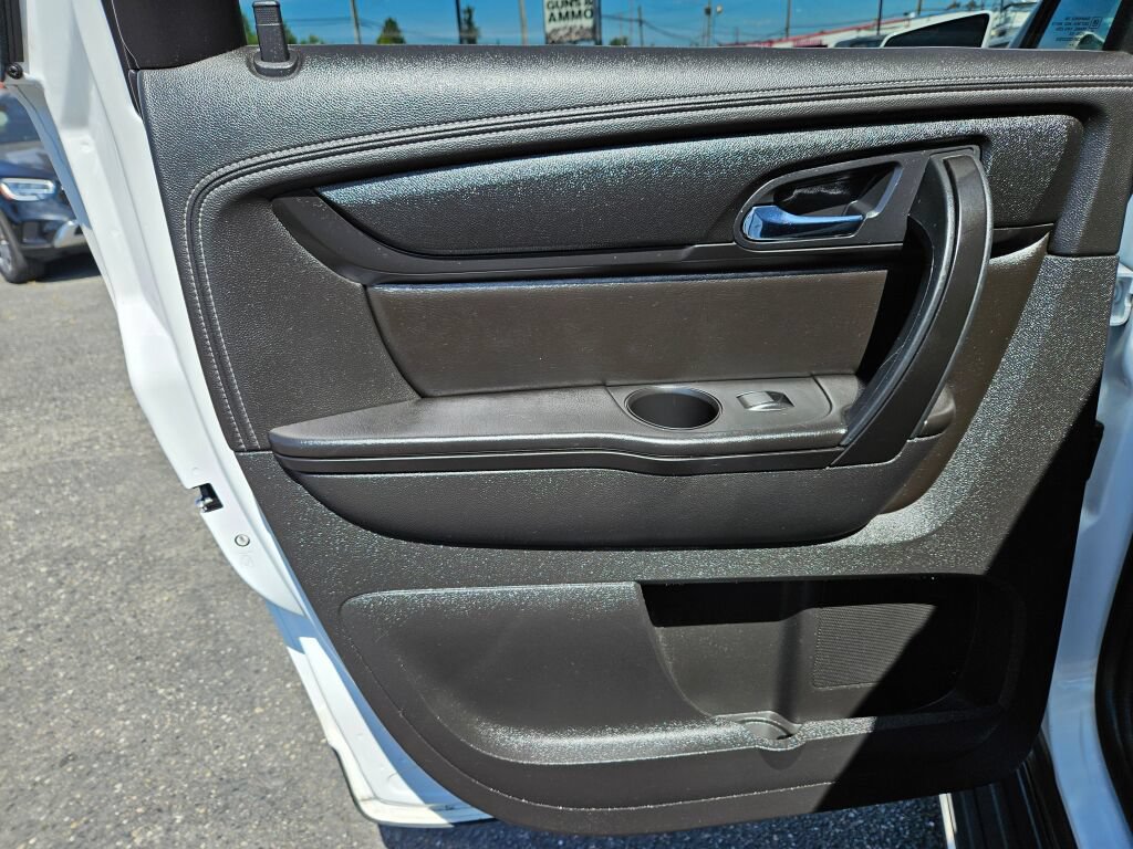Used 2017 Chevrolet Traverse LT FWD image 15
