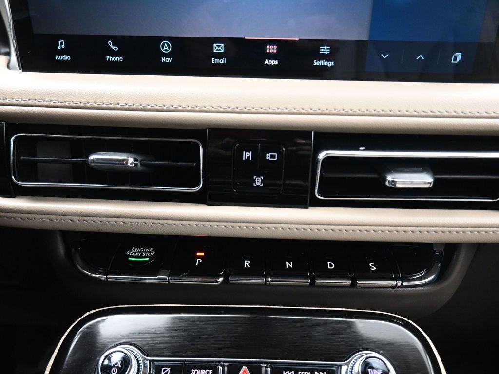 Used 2022 Lincoln Nautilus AWD w/ Premium Package image 20