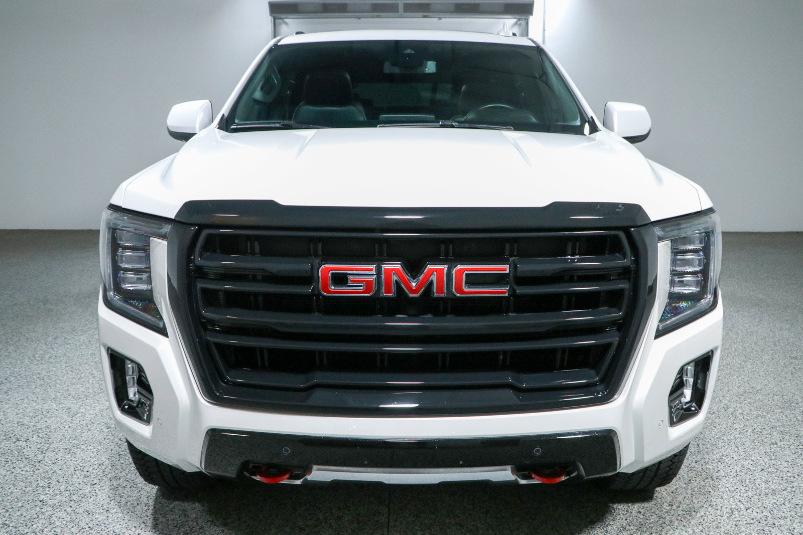 Used 2024 GMC Yukon AT4 AWD/4WD image 4