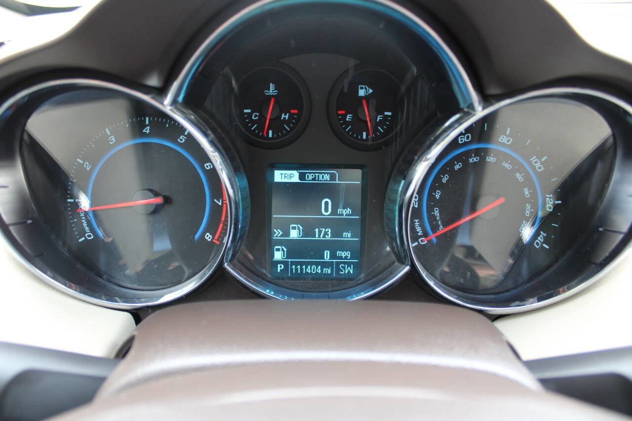 Used 2015 Chevrolet Cruze LTZ w/ Sun, Sound and Sport Package FWD image 38