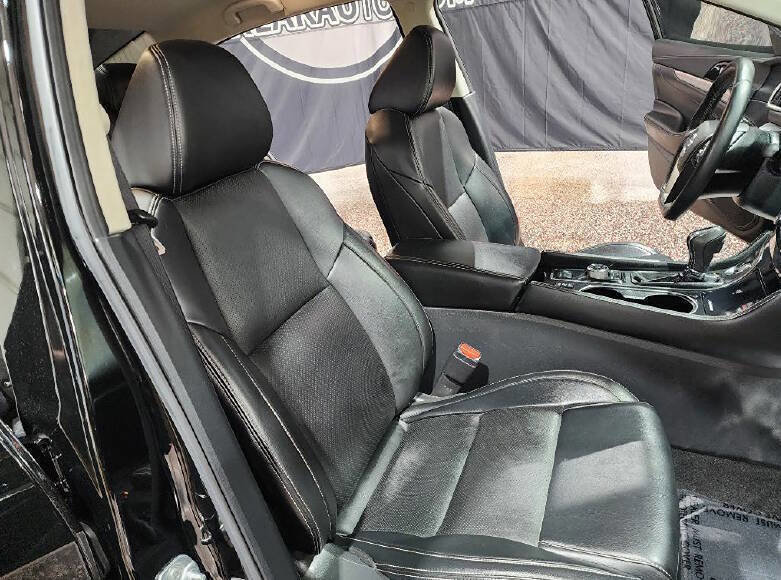 Used 2022 Nissan Maxima SV w/ Floor Mat Group FWD image 13