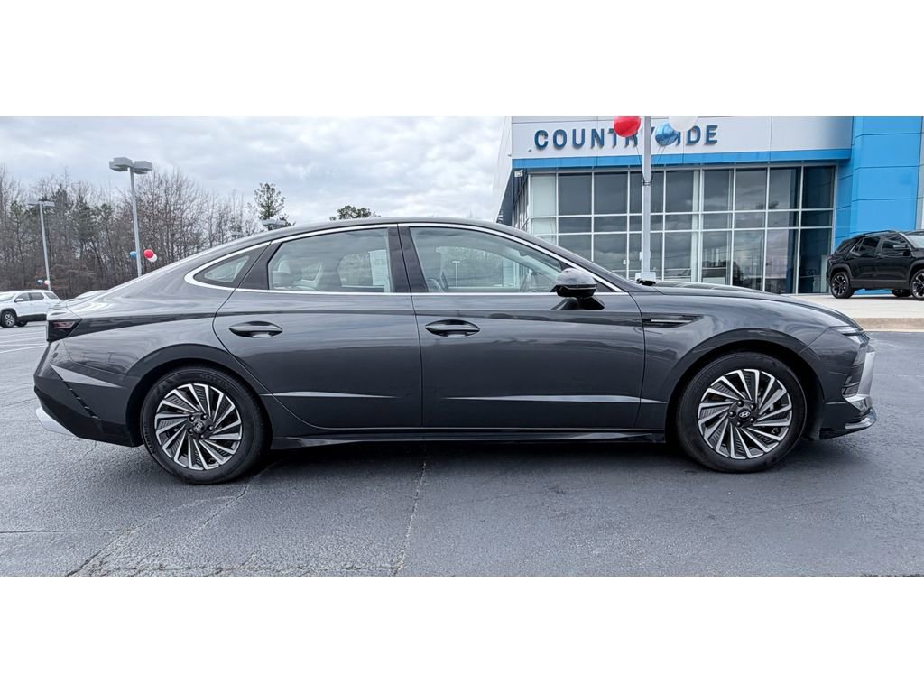 Used 2025 Hyundai Sonata SEL image 4