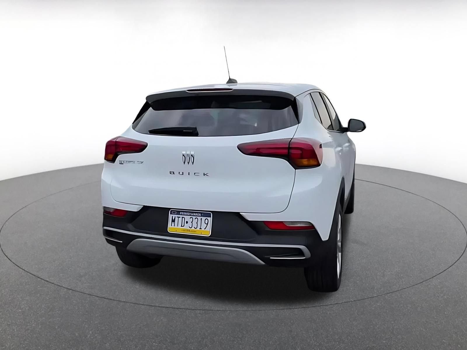 Used 2025 Buick Encore GX Preferred AWD/4WD image 13
