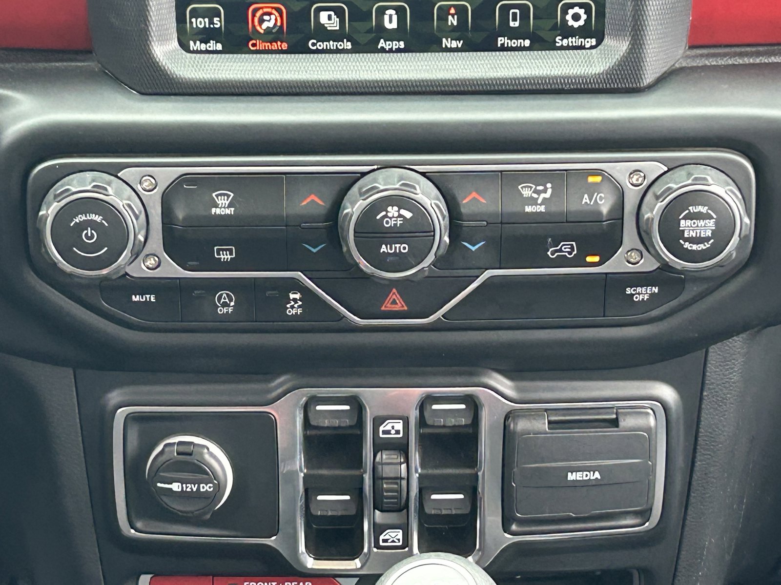 Used 2022 Jeep Gladiator Rubicon w/ Trailer Tow Package AWD/4WD image 20