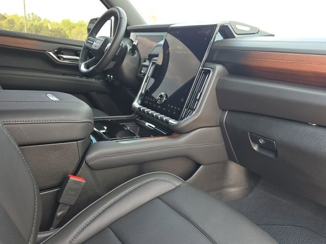 Used 2026 GMC Yukon XL Denali w/ Sun & Power Step Package image 24