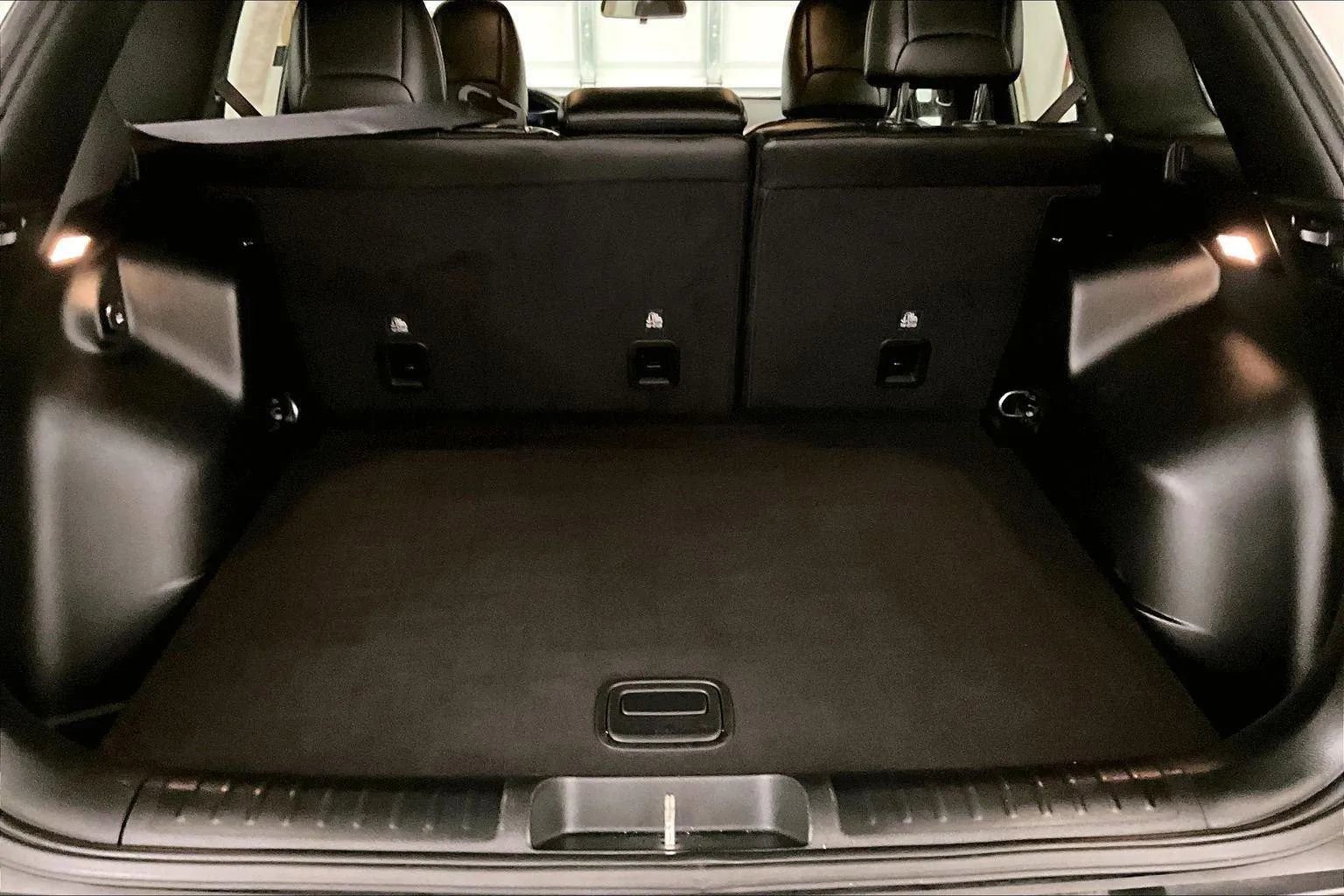 Used 2020 Jeep Cherokee Latitude Plus w/ Cold Weather Group image 33