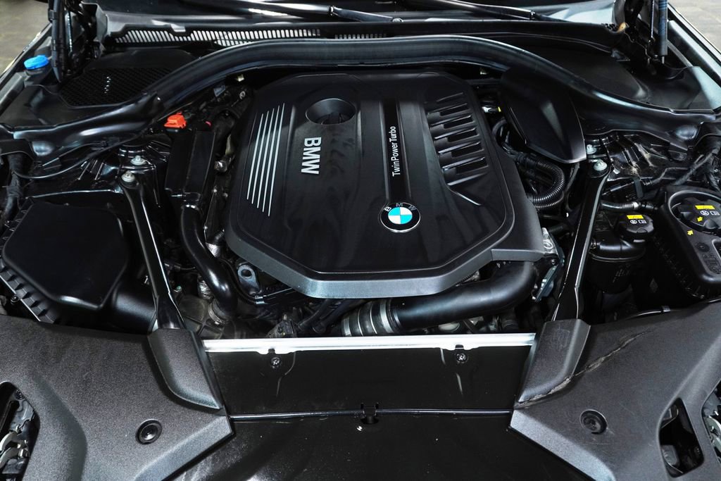 Used 2018 BMW 540i xDrive AWD/4WD image 9