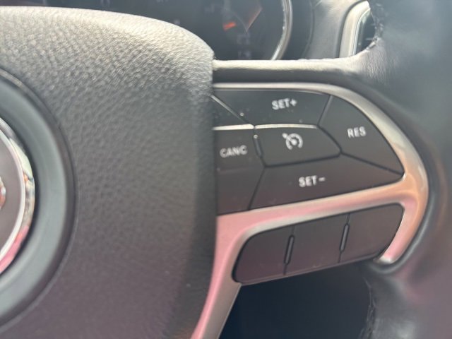 Used 2018 Jeep Grand Cherokee Limited image 24
