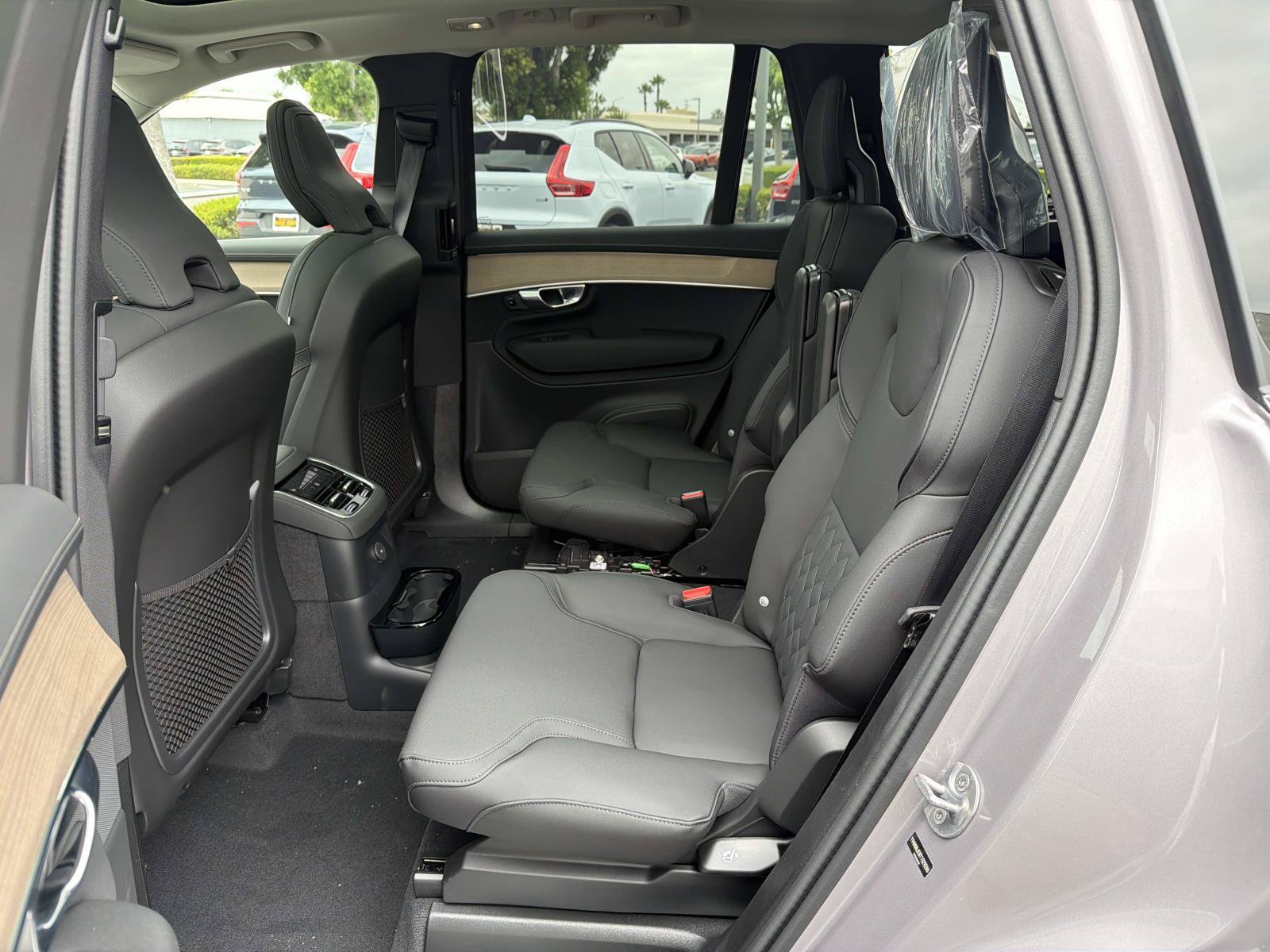 New 2026 Volvo XC90 T8 Plus AWD/4WD image 17