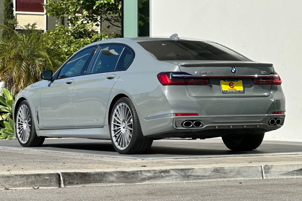 Used 2022 BMW ALPINA B7 xDrive w/ Luxury Rear Seating Package AWD/4WD image 5