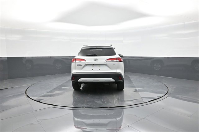 Used 2023 Toyota Corolla Cross LE image 11