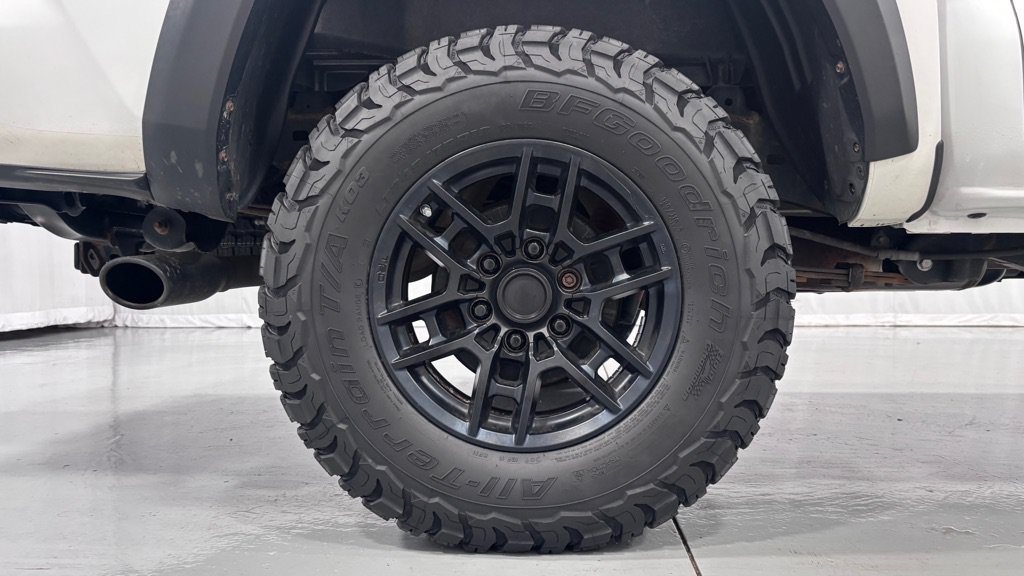 Used 2020 Toyota Tacoma TRD Pro AWD/4WD image 34