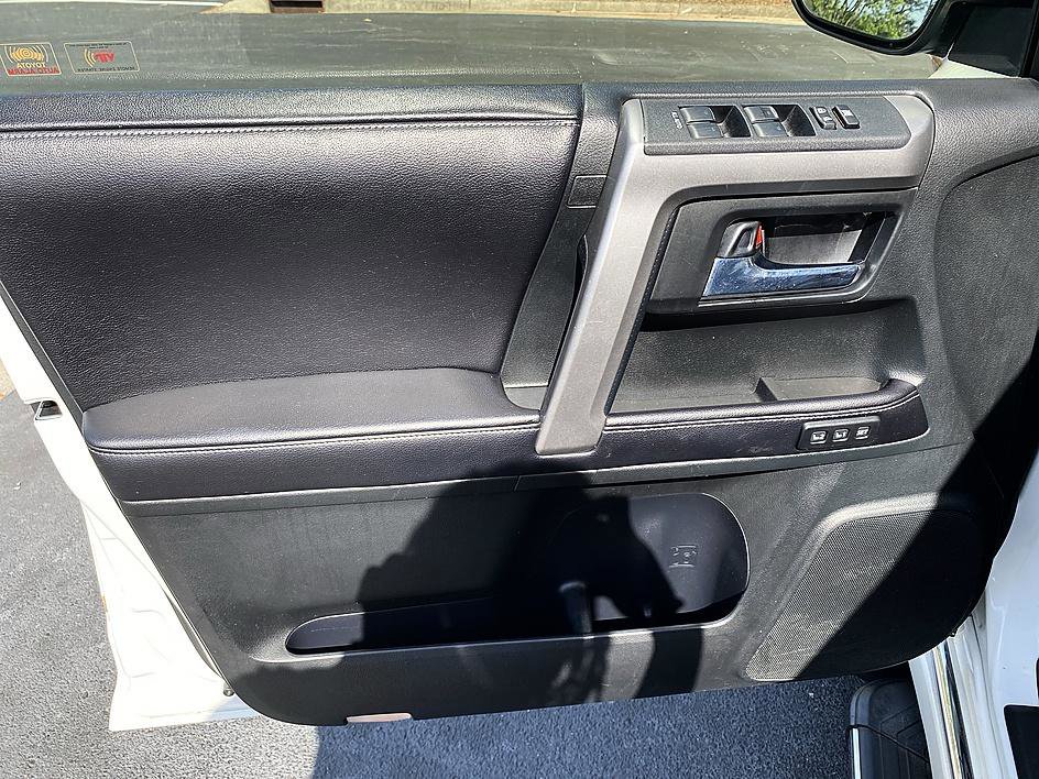 Used 2017 Toyota 4Runner Limited image 7