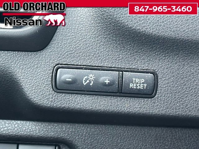 Used 2025 Nissan Leaf S FWD image 18