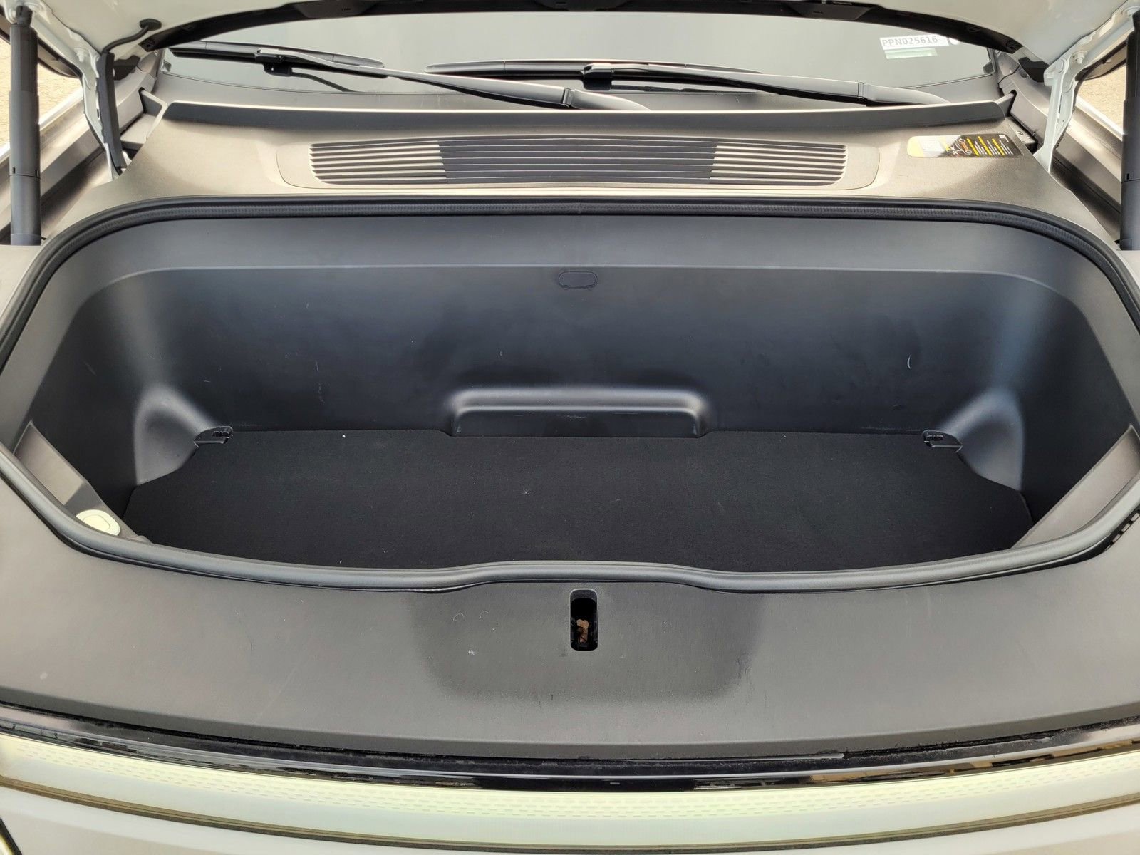 Used 2023 Rivian R1T Adventure image 34