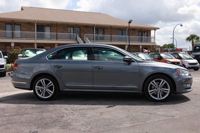 Used 2015 Volkswagen Passat 1.8T SE FWD image 16