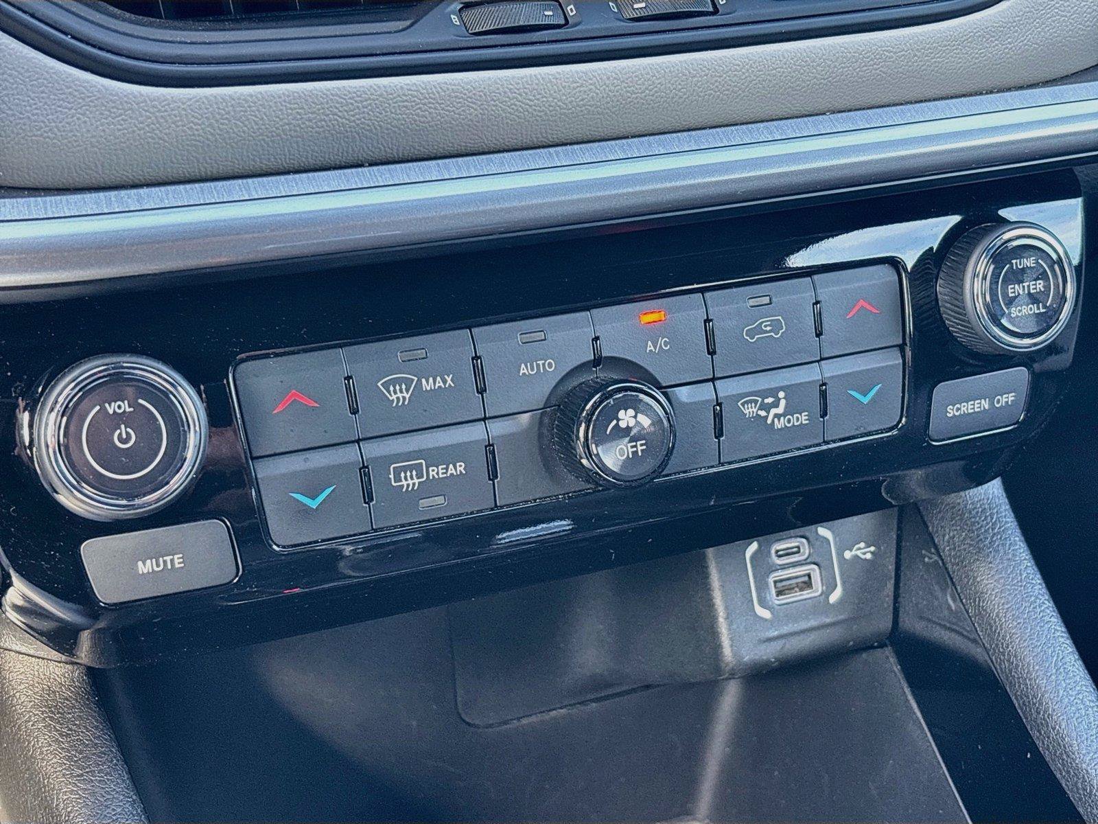 Certified 2025 Jeep Compass Limited AWD/4WD image 9
