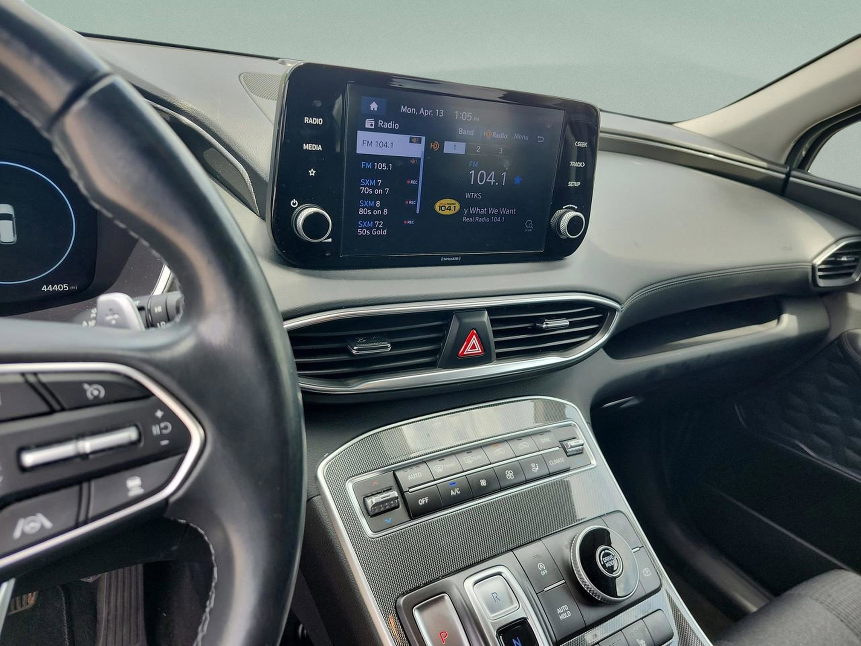 Certified 2022 Hyundai Santa Fe SEL w/ Convenience Package image 11