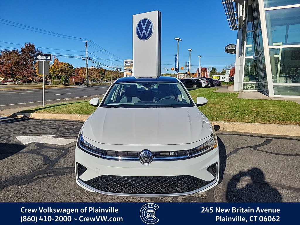 New 2027 Volkswagen Jetta SE FWD image 2