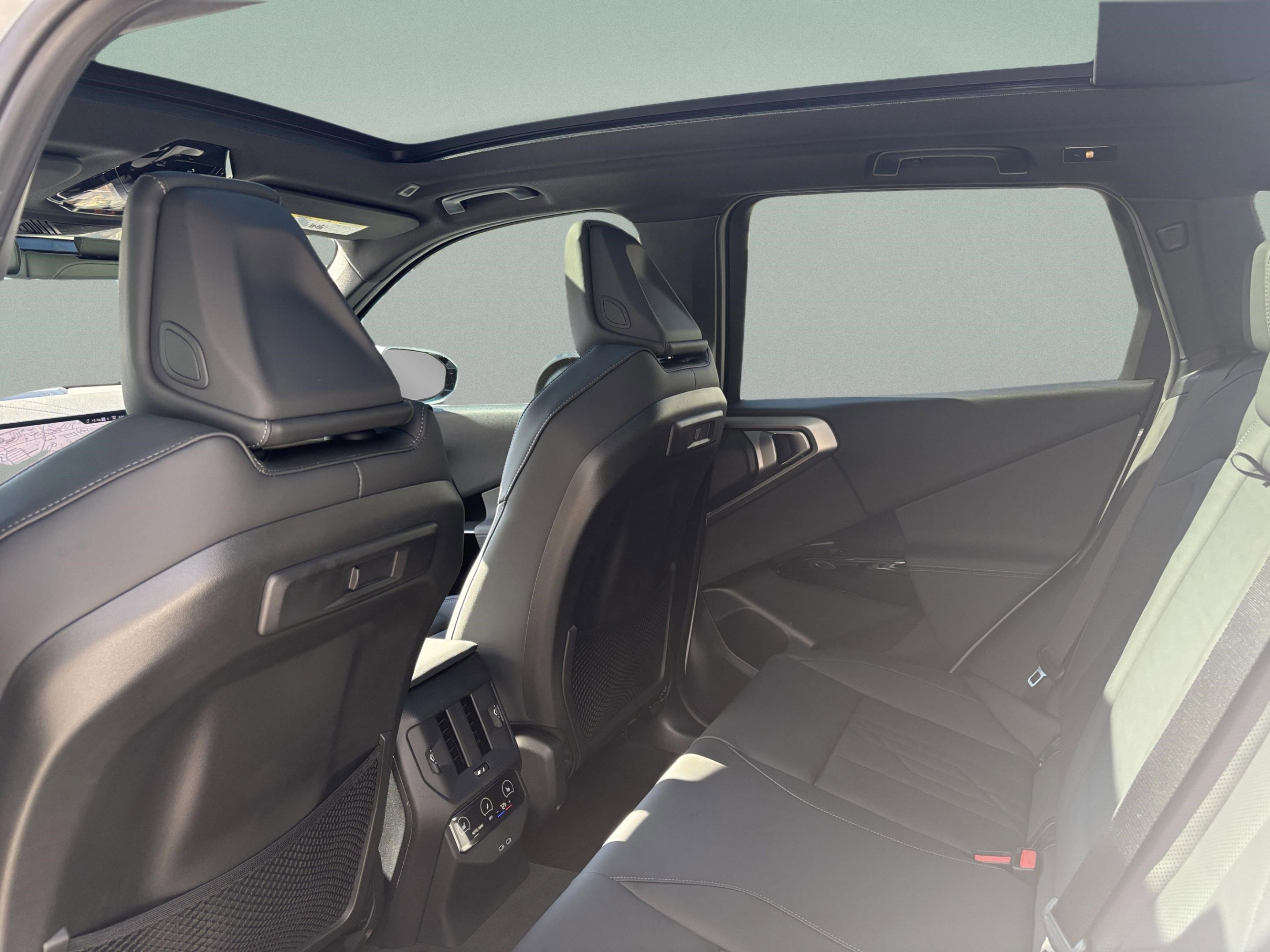 Used 2026 BMW X3 xDrive30 w/ Convenience Package image 29