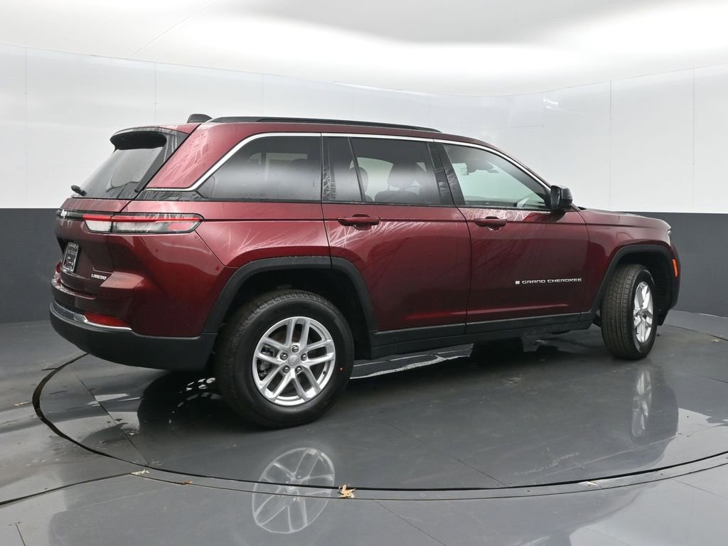 New 2026 Jeep Grand Cherokee Laredo image 7