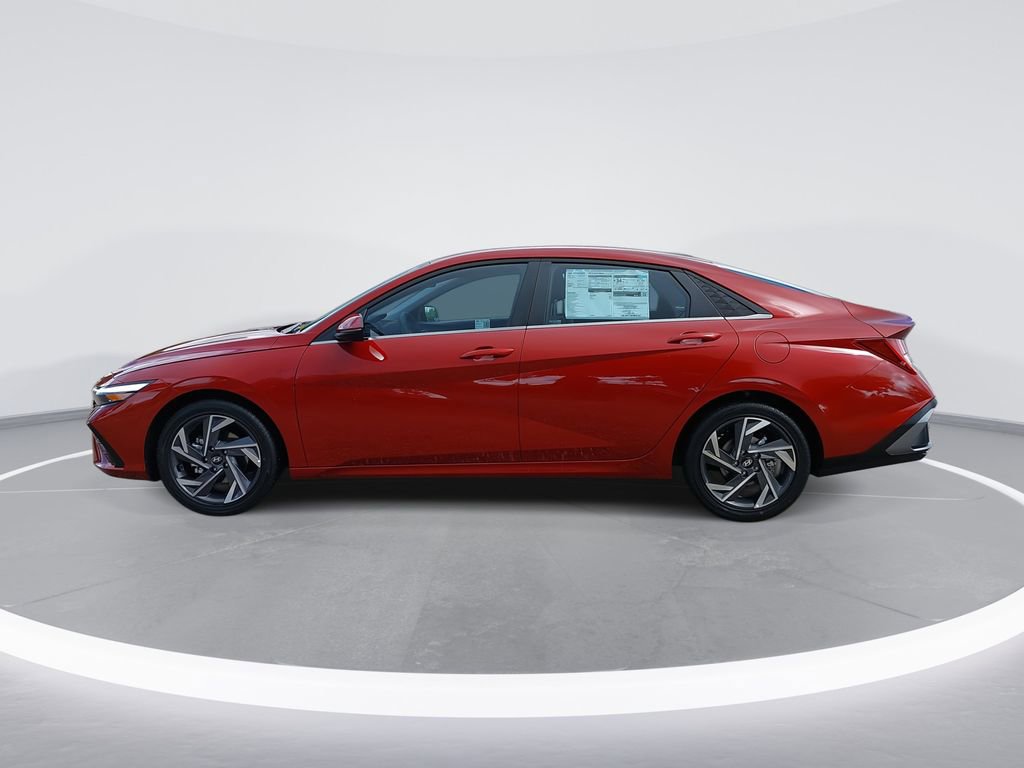Certified 2025 Hyundai Elantra Limited FWD image 8