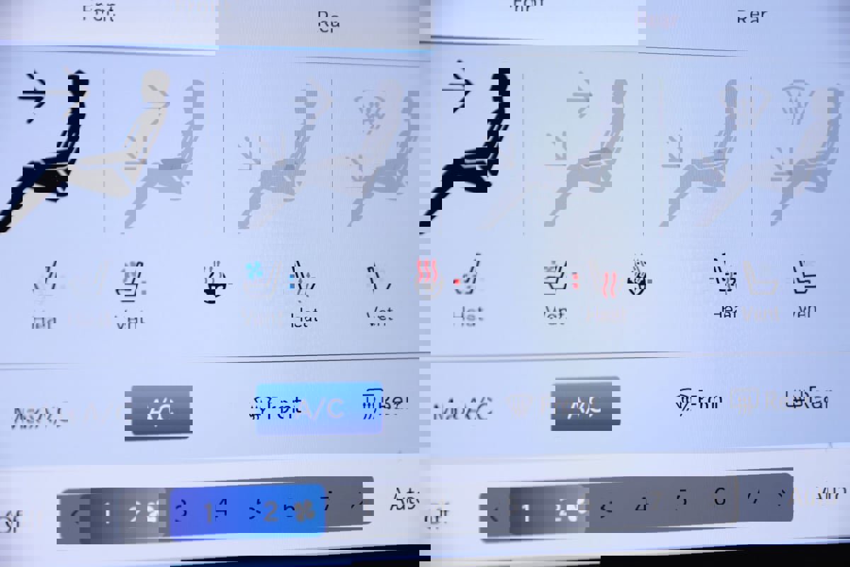 Used 2024 Chrysler Pacifica Pinnacle image 8