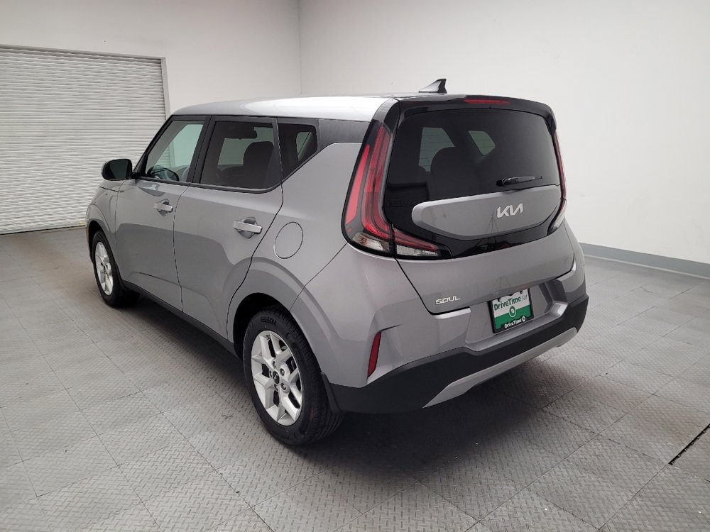 Used 2023 Kia Soul LX w/ LX Technology Package image 5